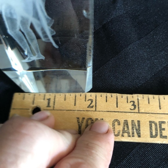 Betty Boop Crystal Etched Paperweight - Picture 6 of 11